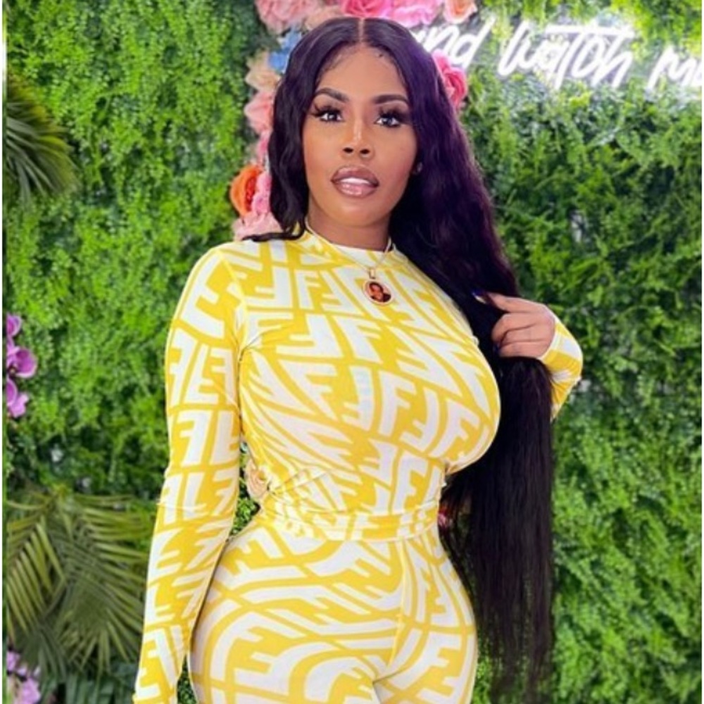 Fly girl set! Very stylish and fitted